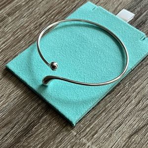 Tiffany‎ & Co. teardrop bangle
